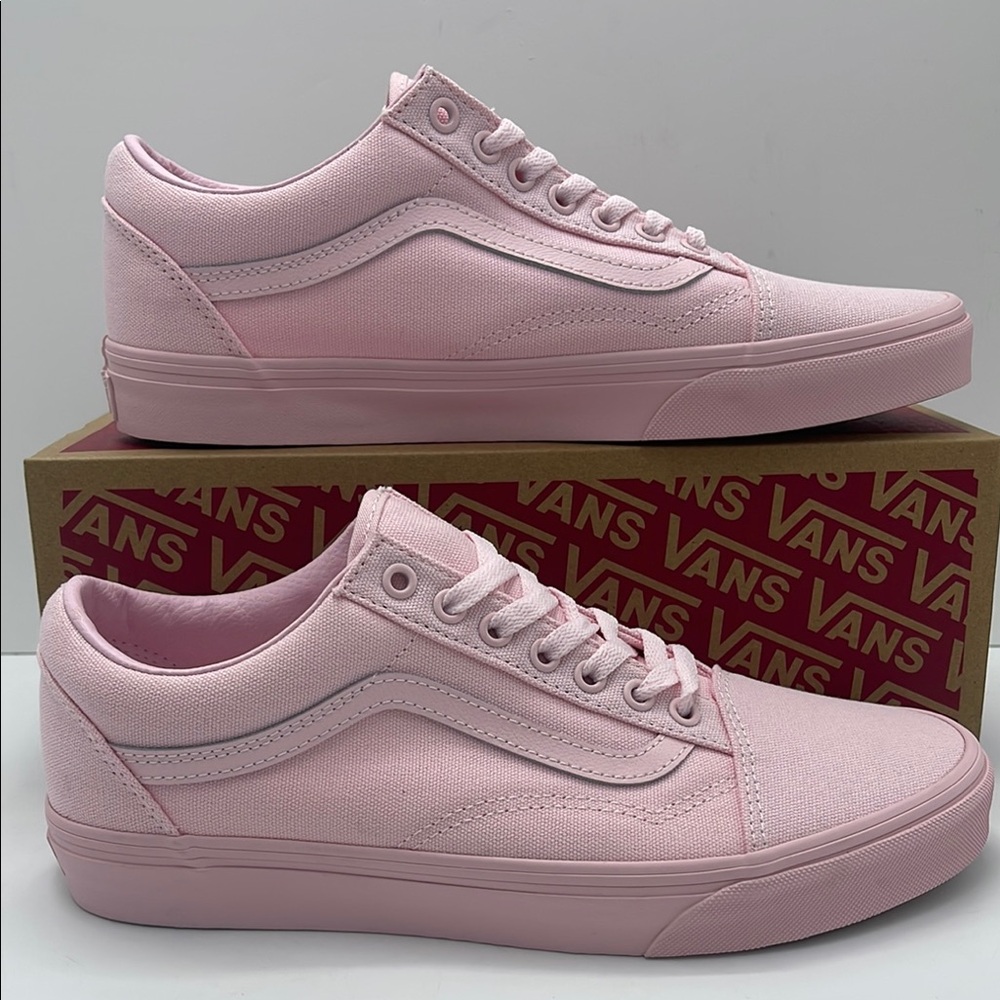 Vans Men’s Pink Sneakers Classic Design Old Skool
Pastel Mono Pink
VN000CT8PNK - Picture 2 of 16